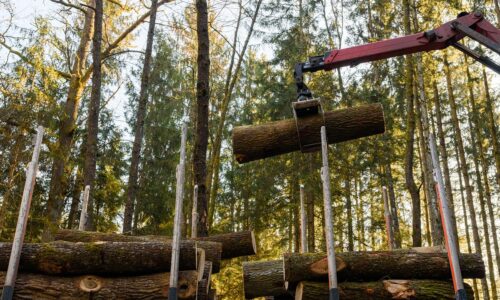 Dowiedz się, kiedy wynajem przyczepy HDS może okazać się kluczowym elementem Twojej strategii operacyjnej.